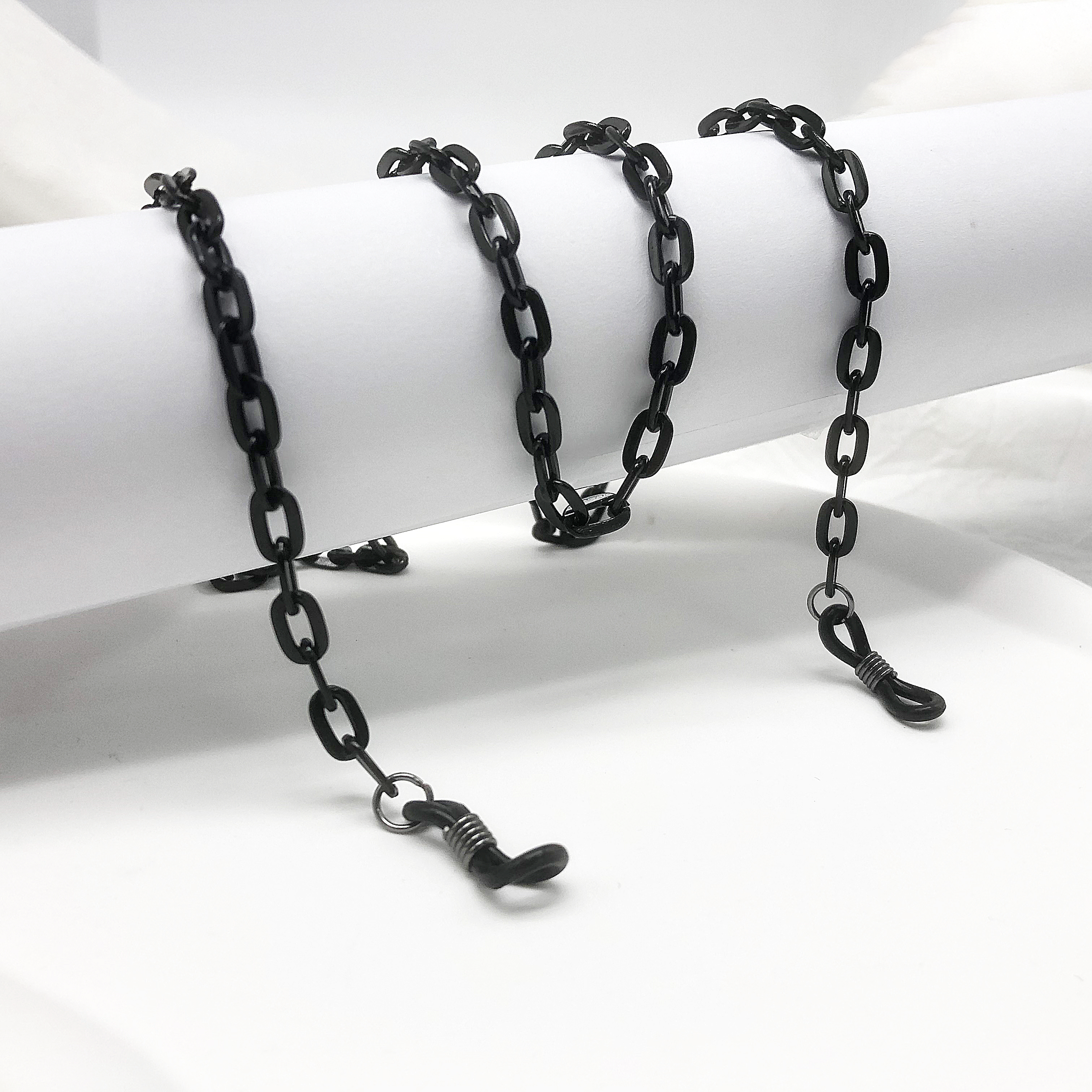 Eyewear Chain